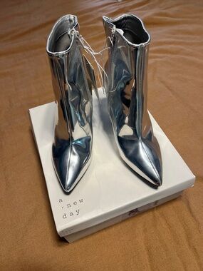a new day Metallic Silver Pointed-Toe Ankle Boots